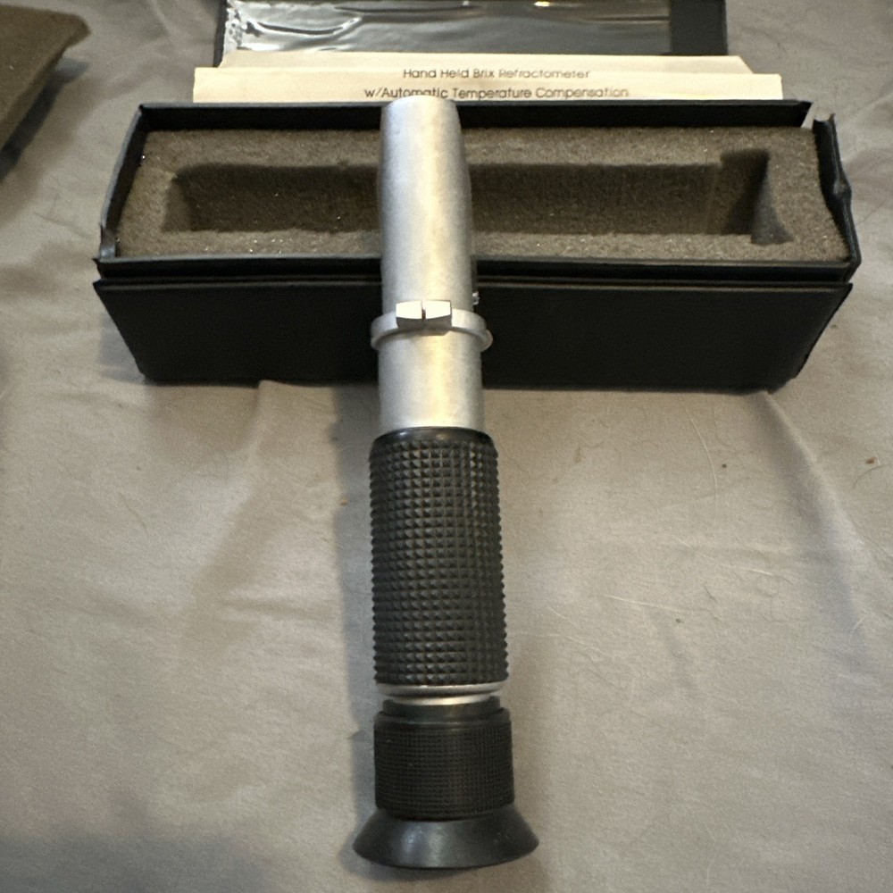Link Hand Held Brix Portable Refractormeter. Case Has Some Damage See Pictures