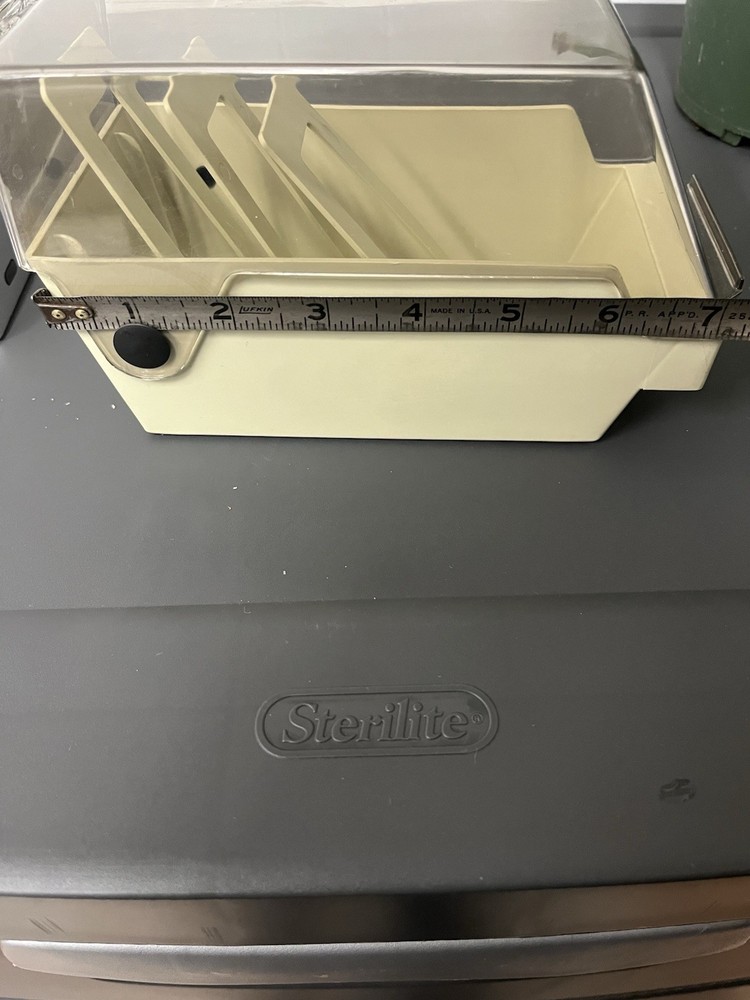 Plastic 3.5 Inch Floppy Disk Storage Holder with Lid