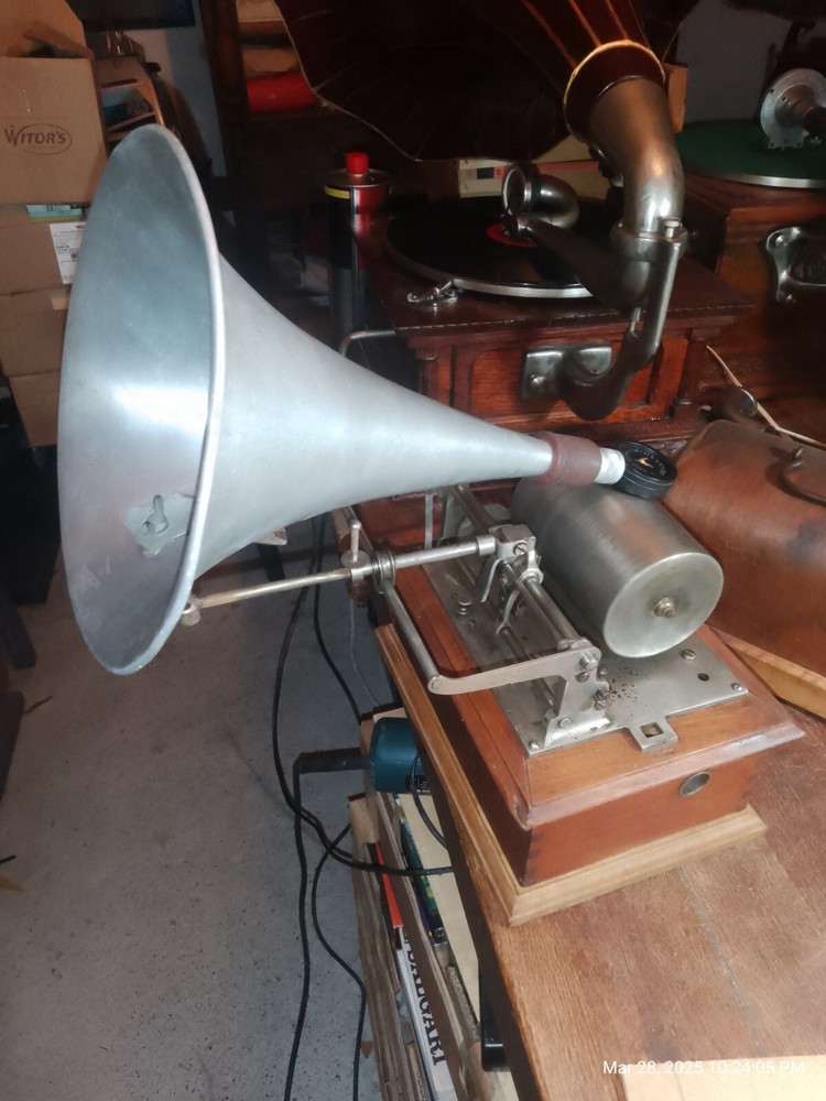 PATHE Phonograph