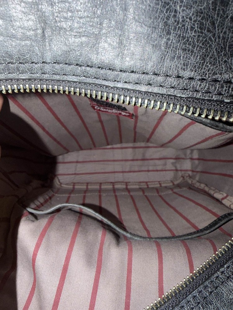 Rawlings Estonia Leather Vintage Backpack. Missing tab on zipper