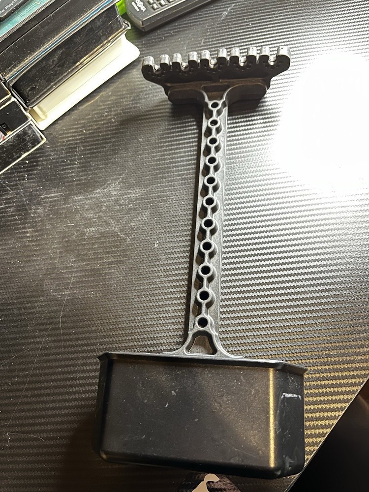 Black Plastic Compound Bow Quiver Archery Arrow Holder for Compound Bows