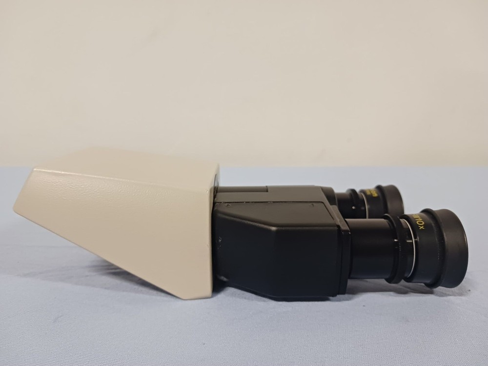 Nikon Microscope Head 195924 w/ Eye Pieces