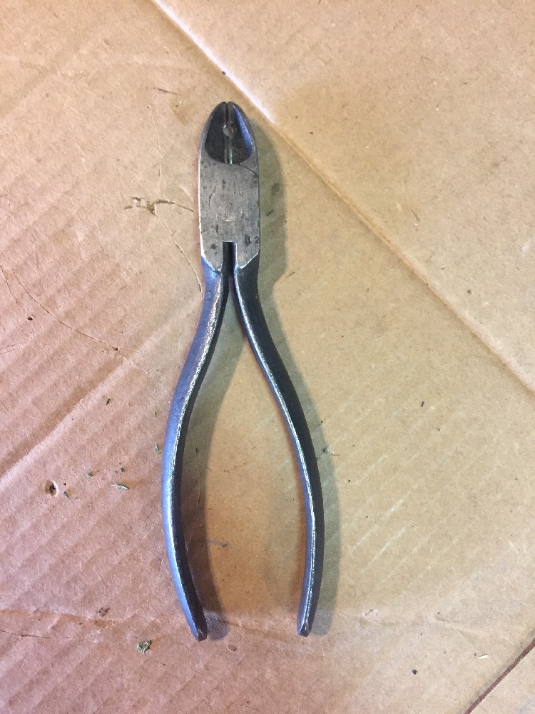 Utica 43-6 Diagonal Cutting Pliers With Wire Stripper