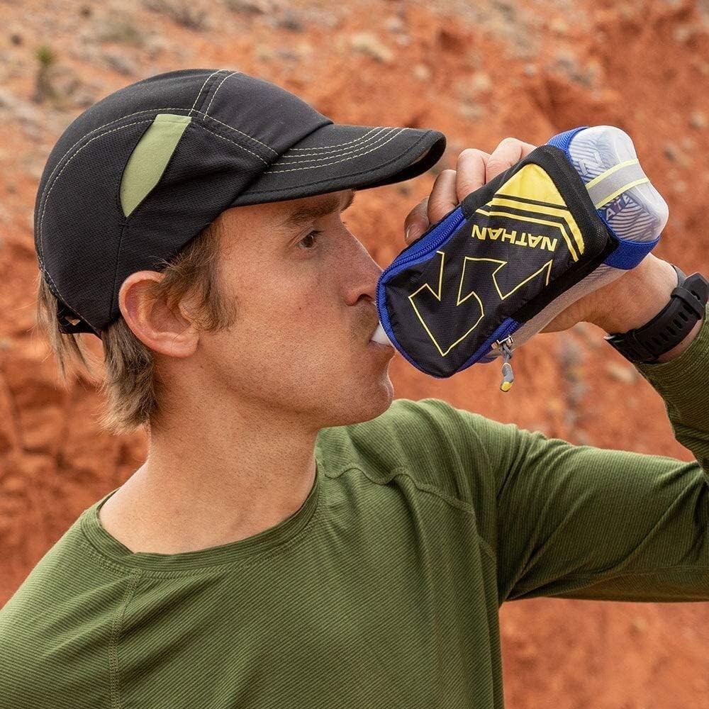 Adjustable Handheld Running Water Bottle with Safety Features & Insulation=
