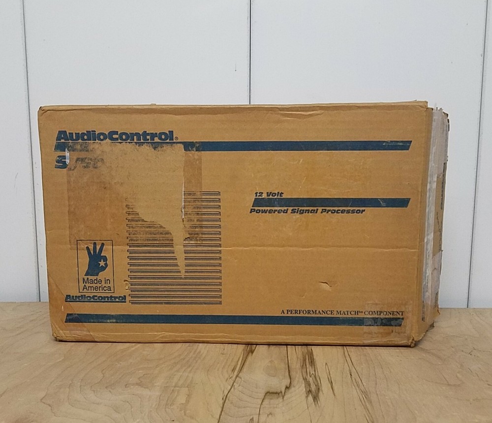 Old school AUDIO CONTROL epicenter 2xs crossover amplifier System 90 - Model 20