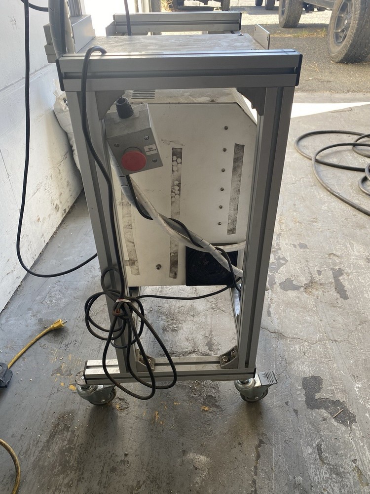 Label-on Labeler & Induction Sealer