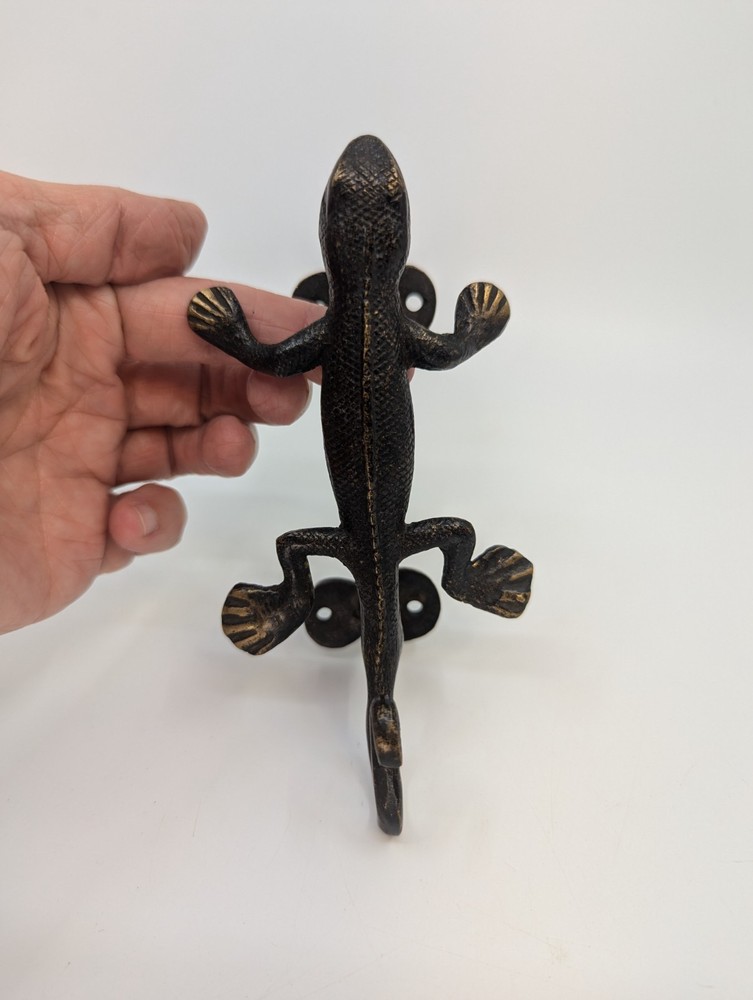Brass Lizard Hook Hanger for Wall Mounting
