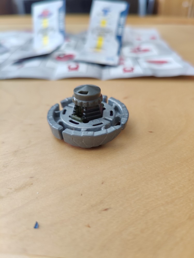Hasbro Beyblade Metal Wing Smash 2 Pack Earth Eagle Dark Libra