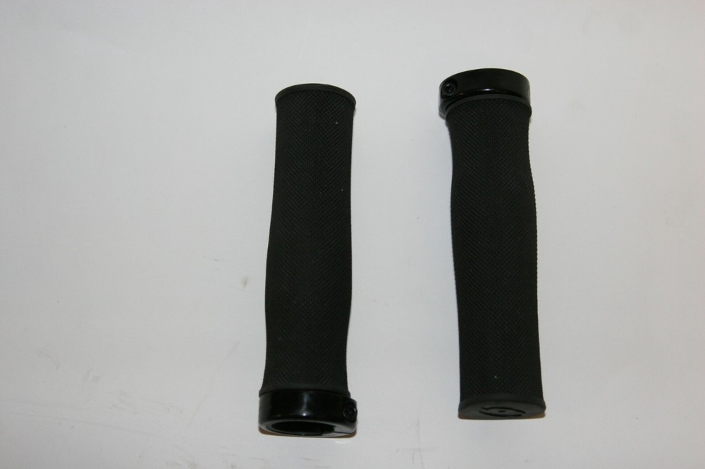 Oval Concepts Lock-On Grips Single Lock Black Pair ocg2