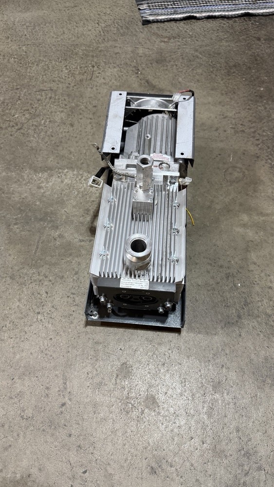 Pfeiffer Vacuum ACP 15 M multi-stage Roots pump