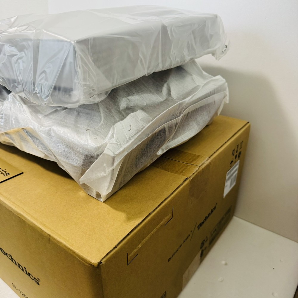 TECHNICS SL-1200G Series Turntable 100V JP w/WT-53E Step-Down Unit EU Ready