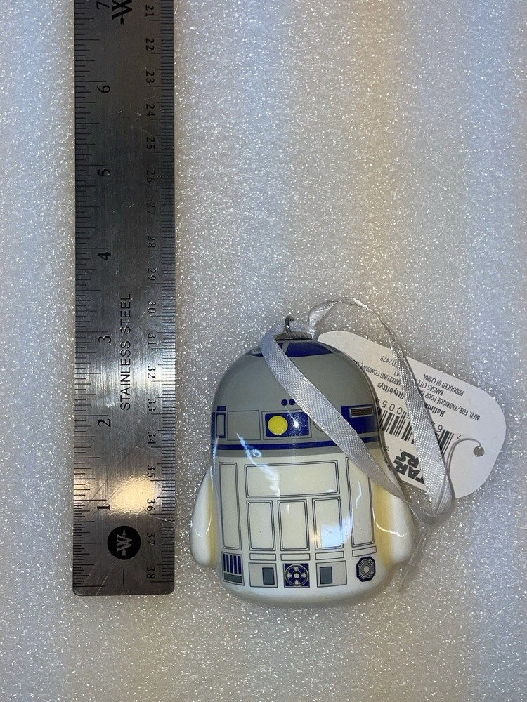 Star Wars R-D figure with chain