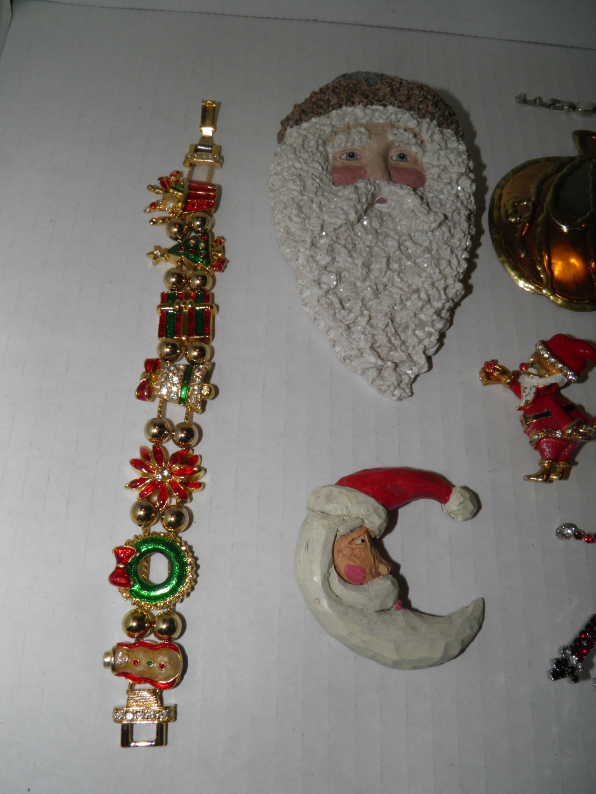 Jewelry Lot of 17 Items Christmas Wildlife Brooches Bracelets For Wear or Crafts