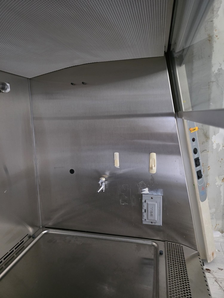 Labconco Purifier Class II Biosafety Cabinet