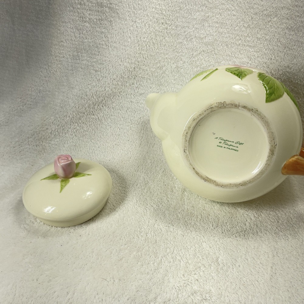 A Telaflora Gift Pink Rose Tea Pot