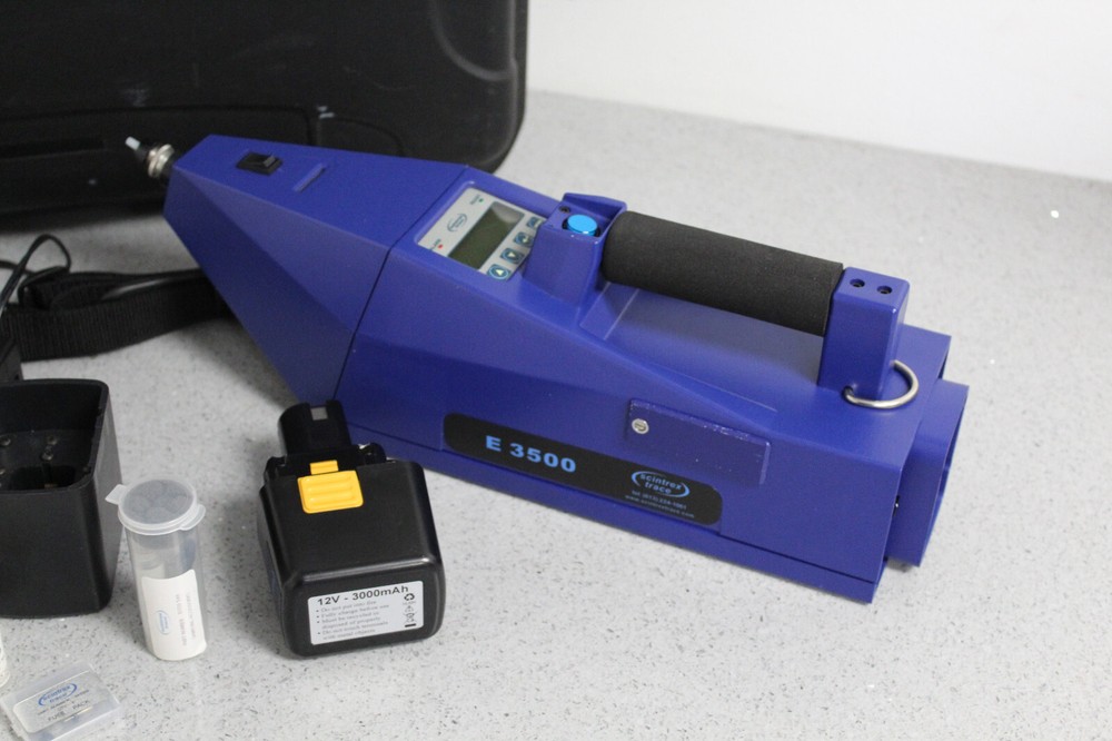 Scintrex Trace E3500 Hand Held Explosives Detector Bundle Nice Condition