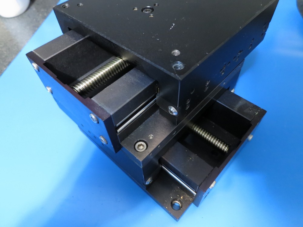 DCI Design Components Inc. DC-33A Linear X-Y Translation Stage