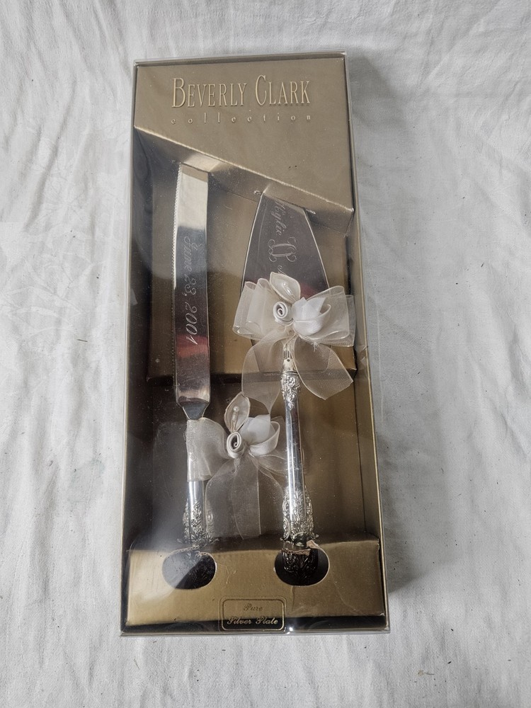 Beverly Clark Collection Silver Plate  Wedding Cake Serving Set