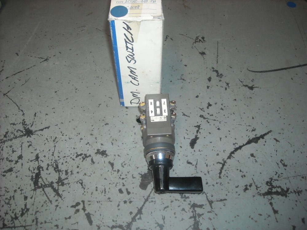 IDEC  ACSNO-243-PB  CAM SWITCH
