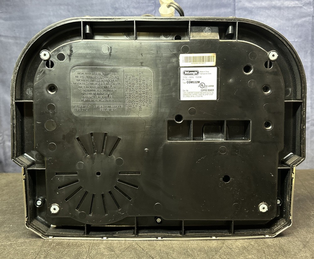 DeLonghi COM532M Espresso Machine / READ