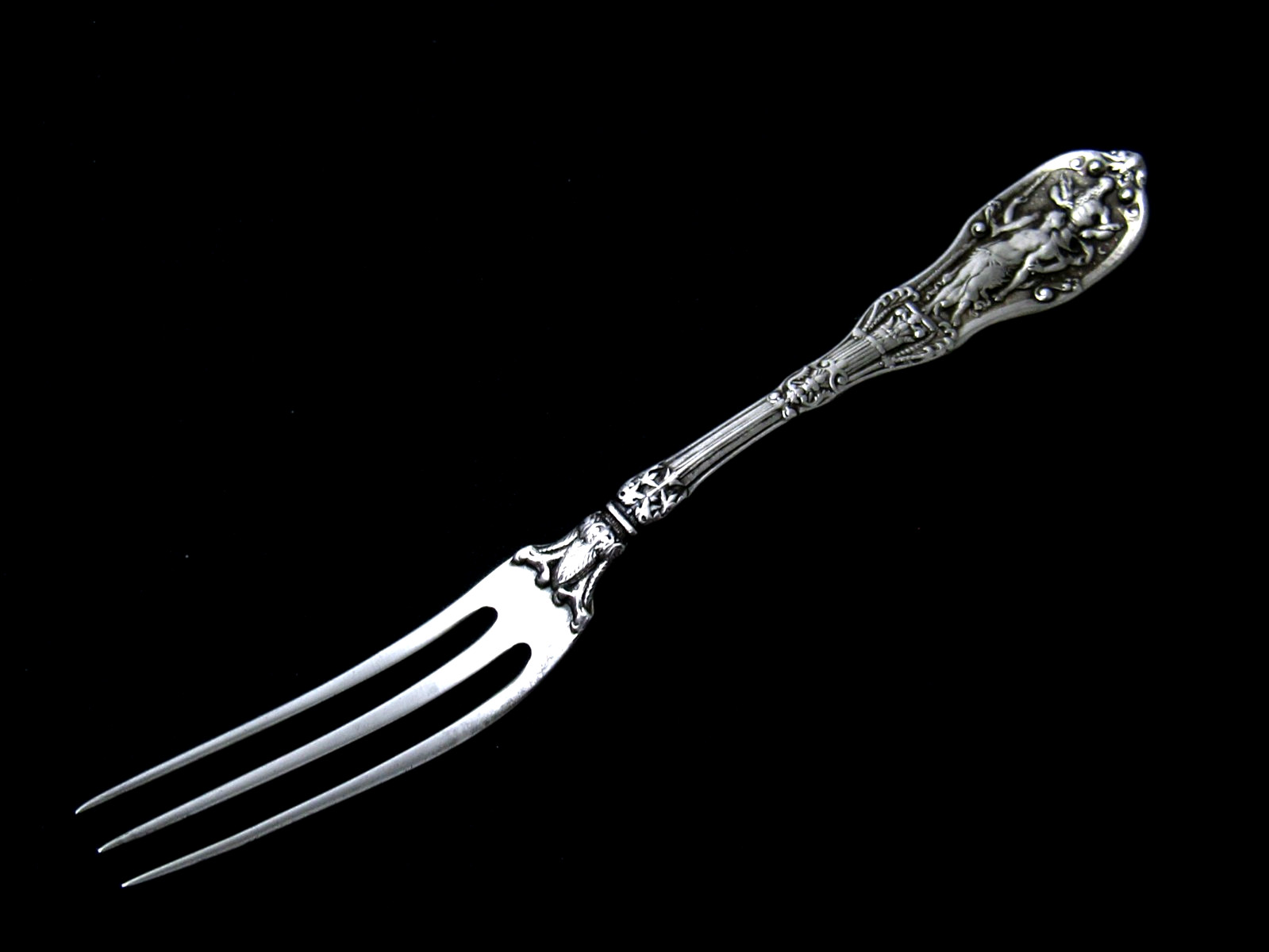 ❤️ MYTHOLOGIQUE 1894 GORHAM STERLING STRAWBERRY FORK 4 ½”