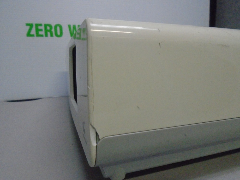 Epson EMP-822 LCD Multimedia Video Projector [677 Lamp Hours]