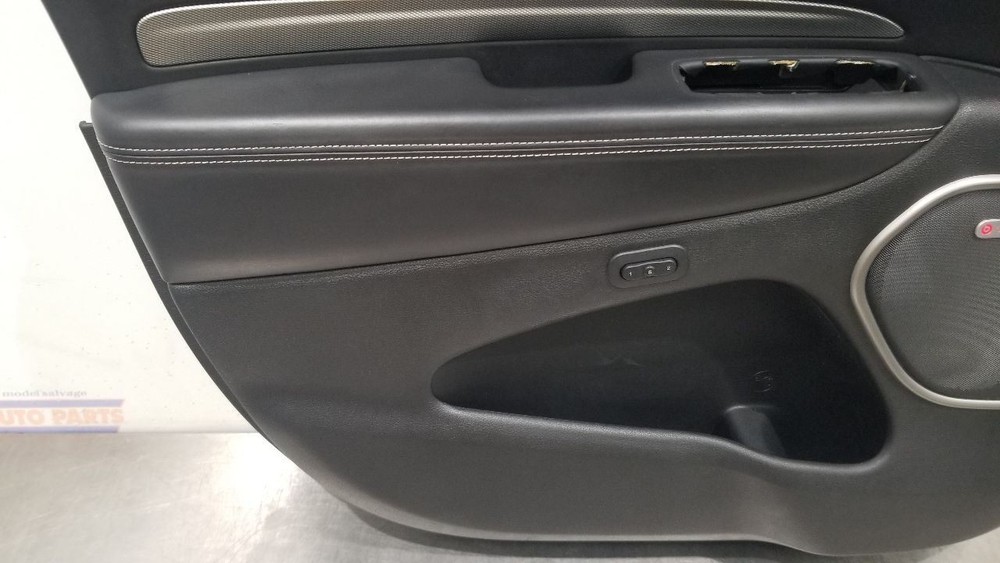 18 DODGE DURANGO SRT 392 INTERIOR DOOR TRIM PANEL FRONT LEFT DRIVER BLACK