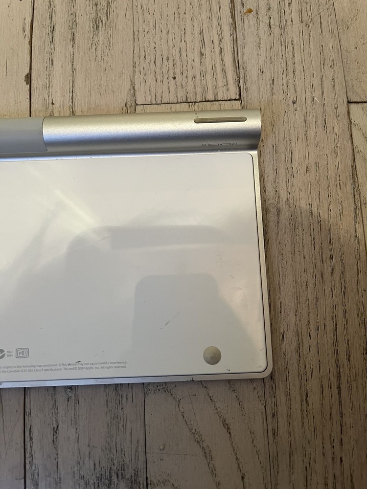 Apple A1314 Wireless Keyboard Spanish Layout