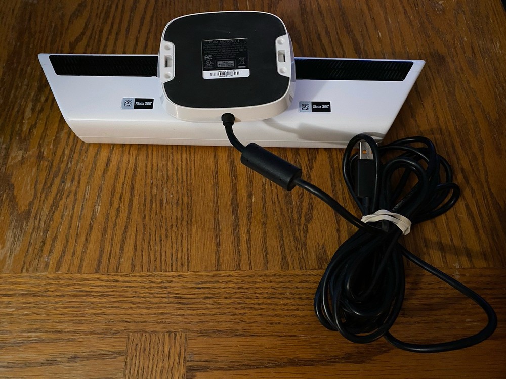 Microsoft Xbox 360 Kinect Sensor Model 1414 White Motion Camera Bar USB