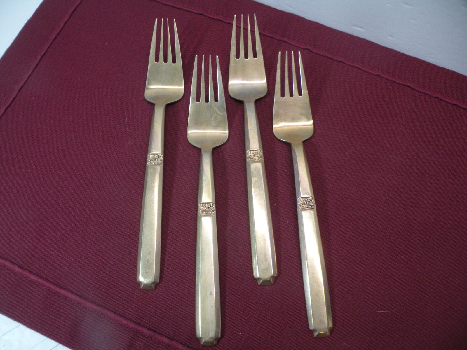 Set Of 4 Kings Design Bronze Bronzeware Dinner Forks 7 1/2"
