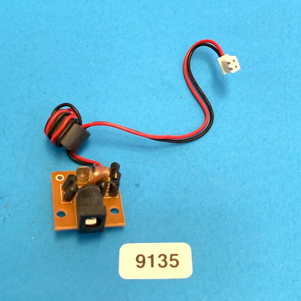 M-AUDIO KeyStation 61es MIDI Keyboard Part AC Adapter Input Socket Circuit Board