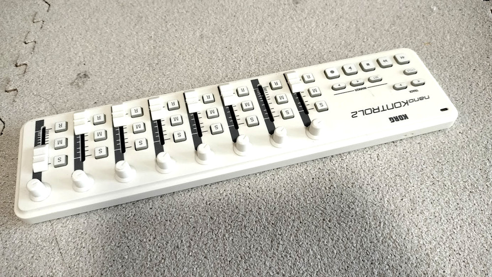 Korg Nano Kontrol 2 USB MIDI Control Surfaces Digital Controller - White Used