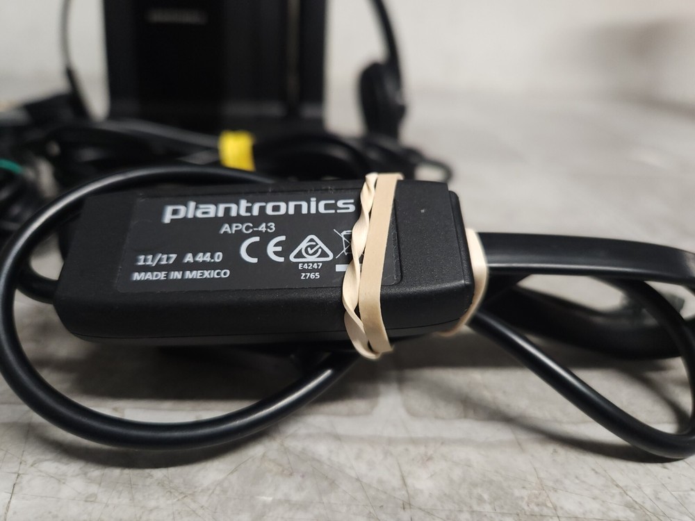 PLANTRONICS W02 DECT 6.0 Wireless Headset System READ