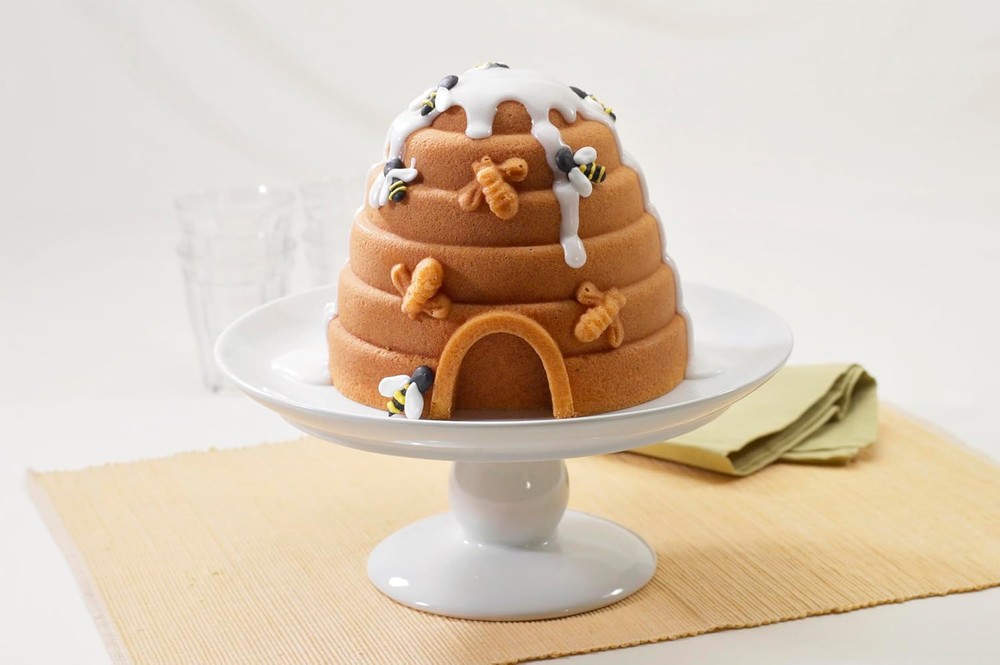 Beehive Cake Pan, 10 Cup, Toffee
