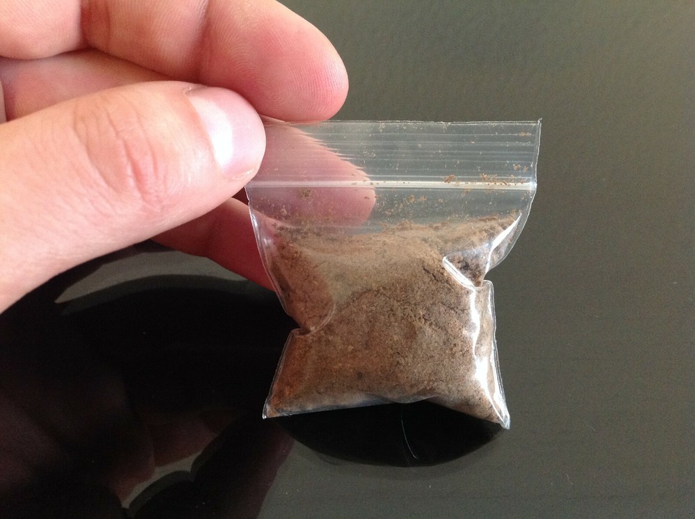 معمول ملكي بخور معمول عود ومسك وعنبر وصندل ملكي طبيعي رائح لتعطير البيت والملابس