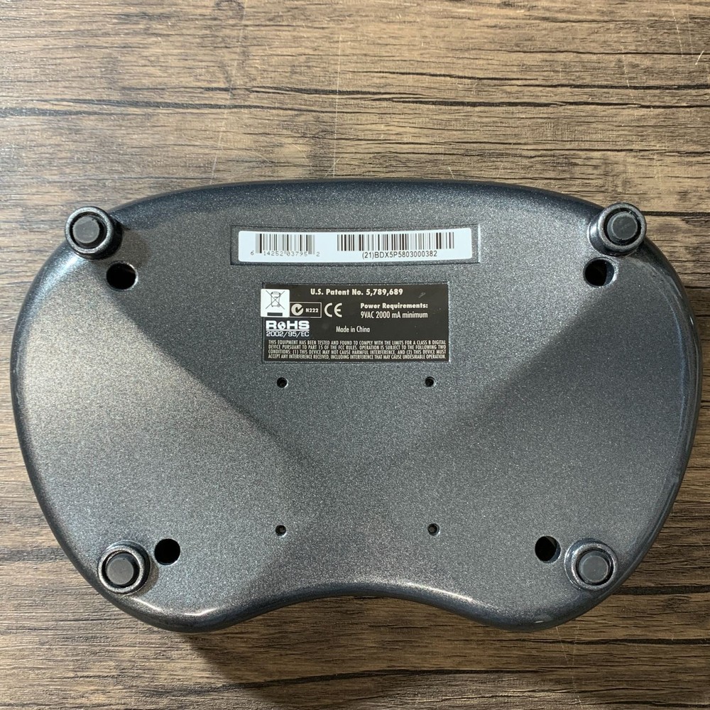 Line 6 BASS POD XT Multi-Effects Processor