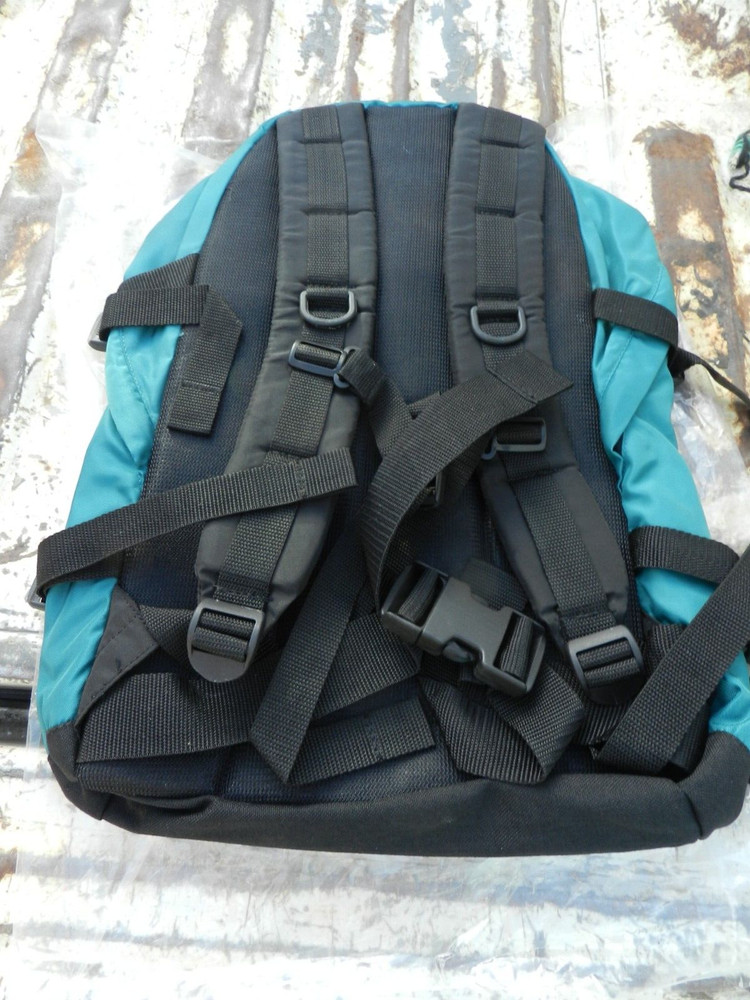 Coleman expandable Daypack Teal & Black