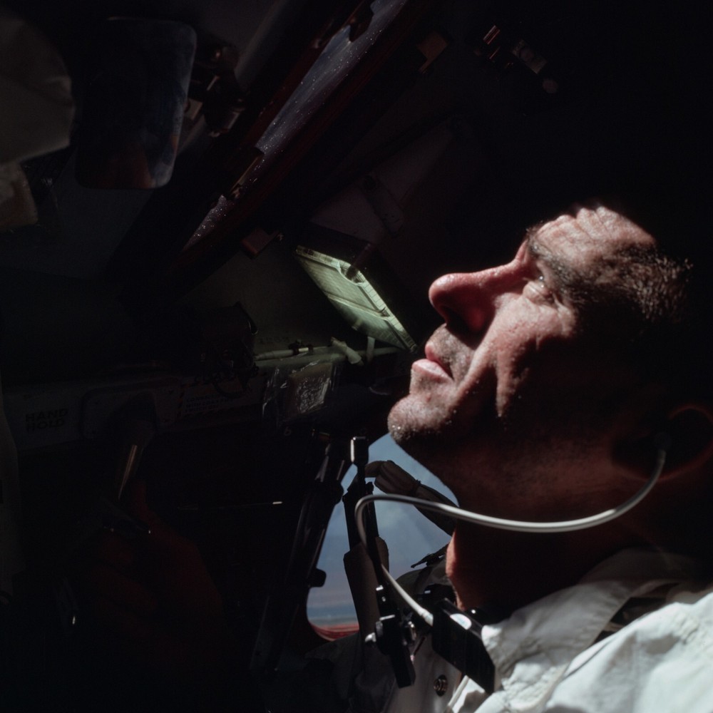 COMPLETE APOLLO FLIGHT IMAGES: APOLLO 7 - 11 & EXCLUSIVE ASTRONAUT DOCUMENTARIES