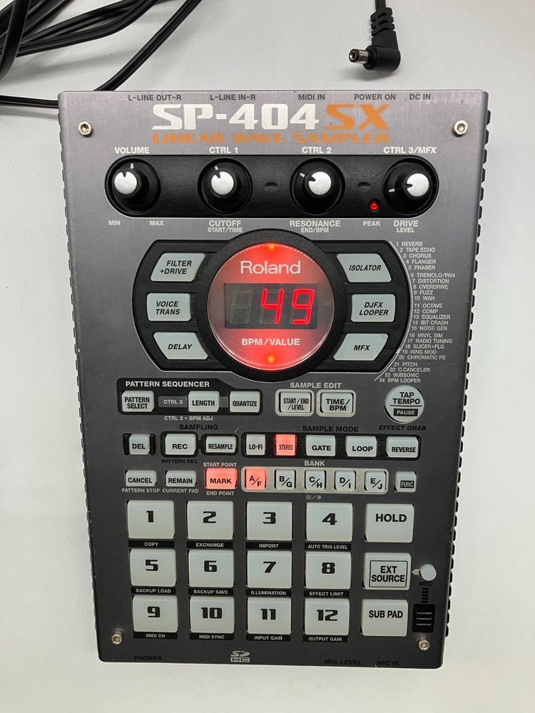 Roland SP-404SX Linear Wave Sampler 2020 w/Adapter + SD Card Working E8L2327