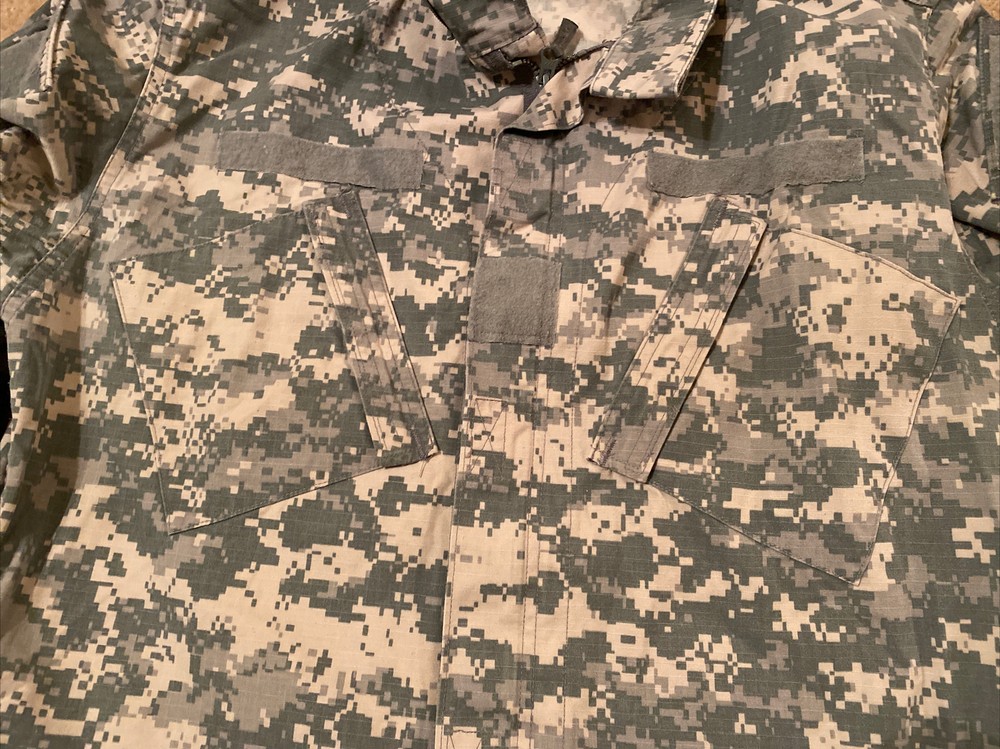 US Army Combat Uniform, COAT, size Men’s Medium/Regular