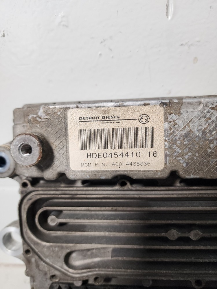 A 001 446 58 35 / 002 Detroit DD15 0 Ecm (Engine Control Module)
