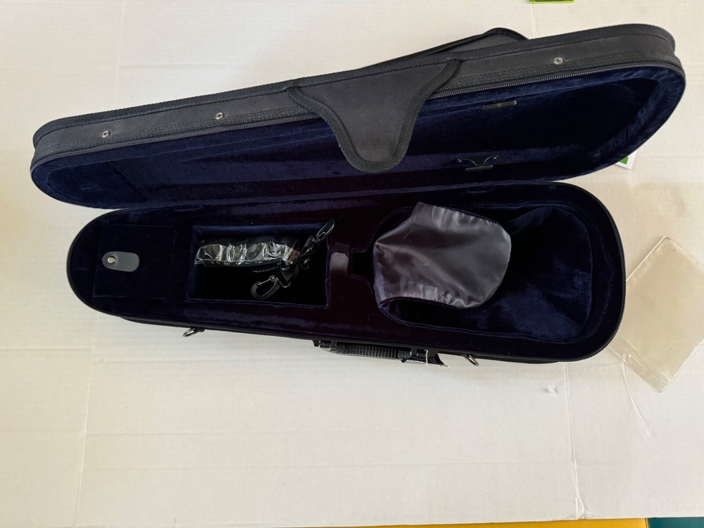 Carlo Robelli ¼ Sized Violin Case