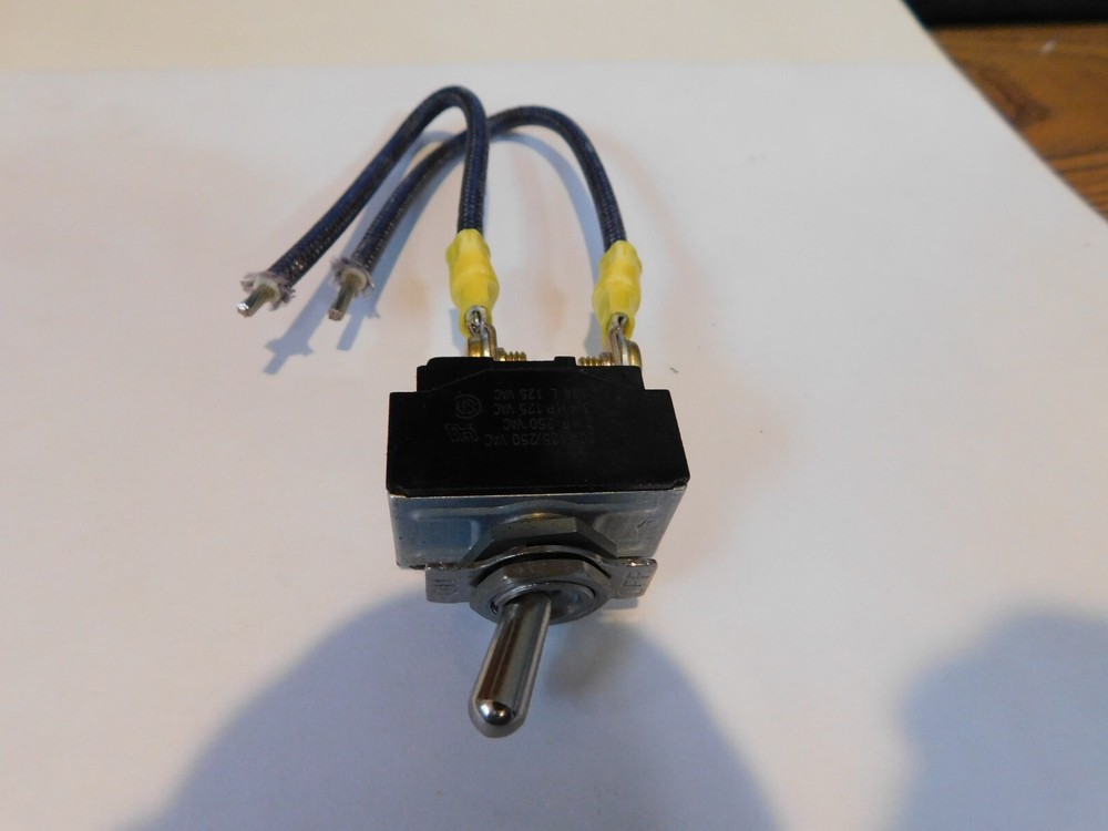 Hatco Heat Lamp Toggle Switch 20 Amp 1PST