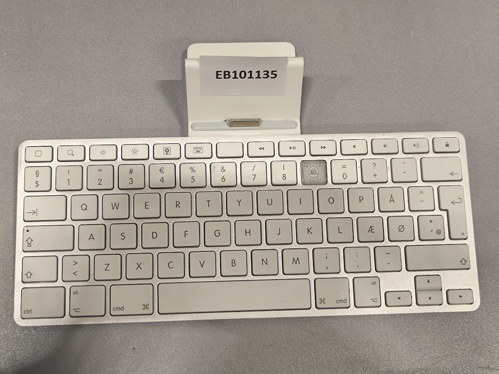 Apple A1359 Wireless Keyboard - Not Tested