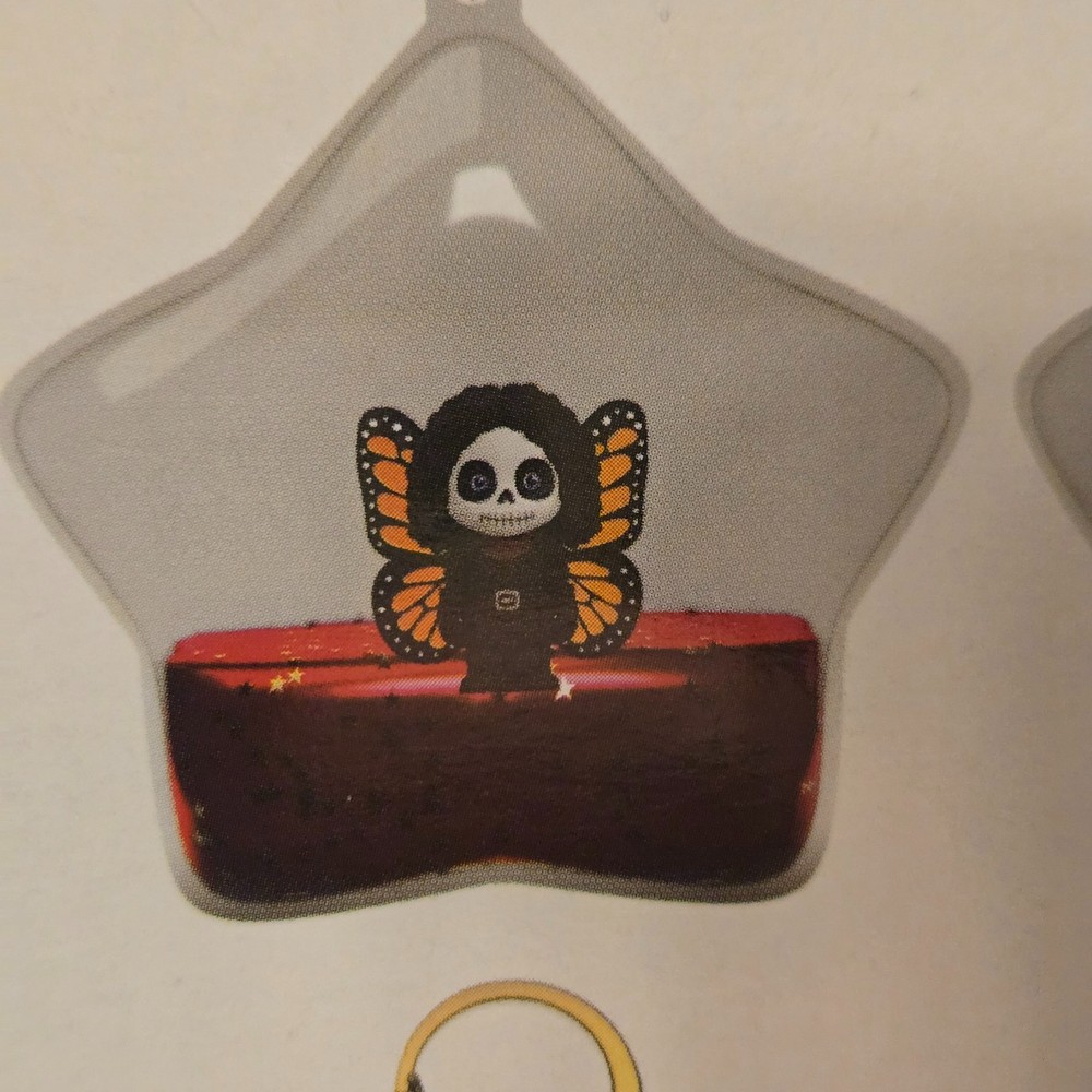 Dungeon Crawler Carl Tsunameez Keychain