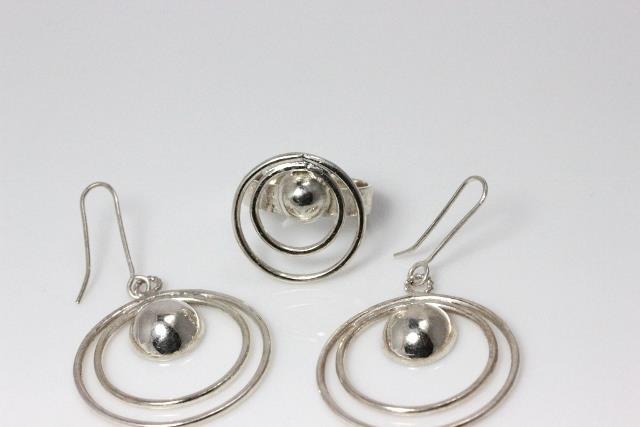 Artisan Crafted Mod Sterling Silver Circles Earrings & Ring Set - 690