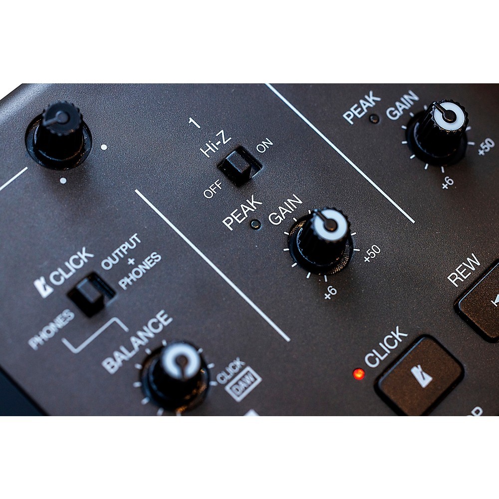 Zoom R12 MultiTrack Recorder
