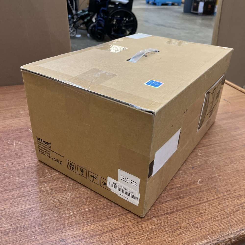 NEEWER CB60 RGB Video Light