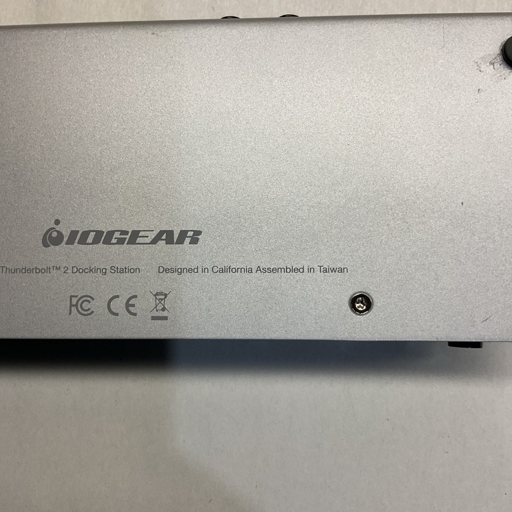 IOGEAR GTD720 Thunderbolt 2 Docking Station NO POWER ADAPTER