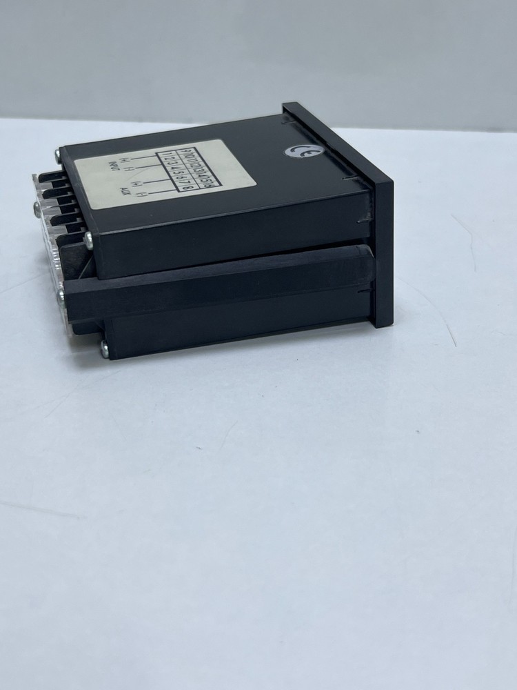 CEWE M300-VAD Digital Panel Meter 0-115VAC